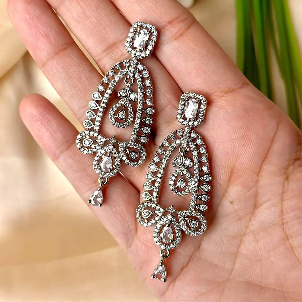 Jale Earrings (Silver)